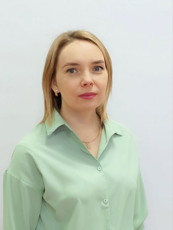 Переводчикова Людмила Петровна.